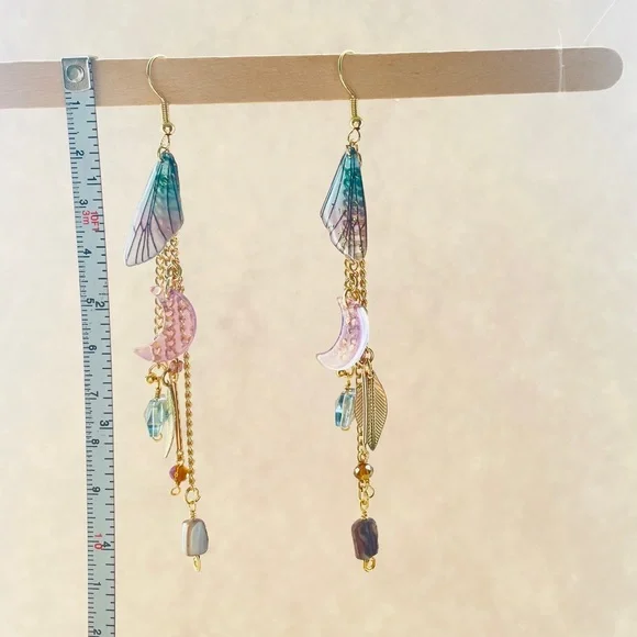 Multilayered dangle earrings - Picture 4 of 4